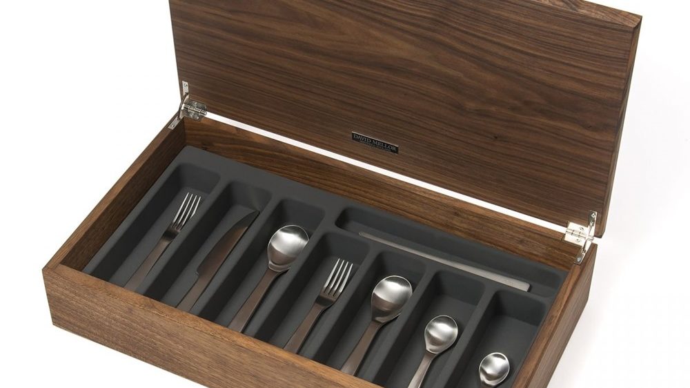 David Mellor London Stainless Steel Cutlery Canteen Walnut Profile