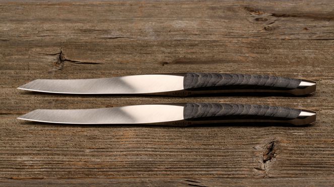 Dark Ash Table knives – 2 on side