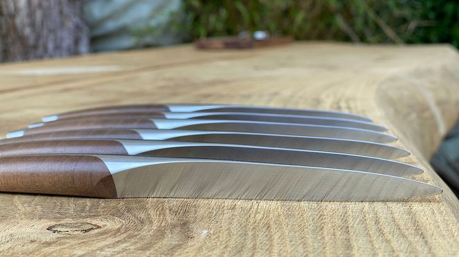 Walnut Table knife – set of 6